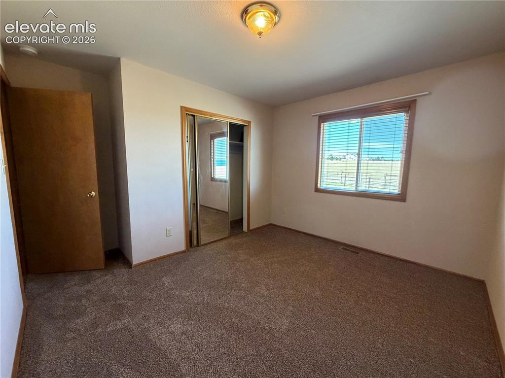 Image 14 of 21: Secondary Bedroom