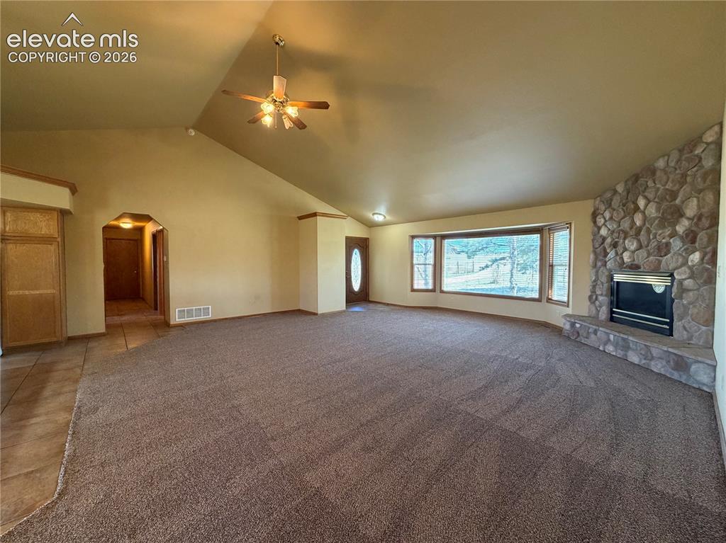 Image 9 of 21: Living Room