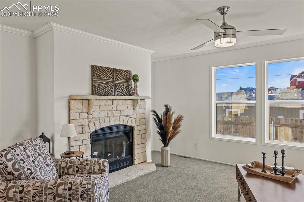 Image 16 of 28: Living Room