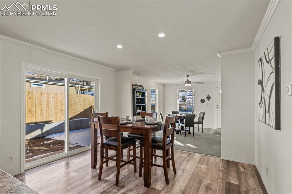 Image 23 of 28: Dining Area