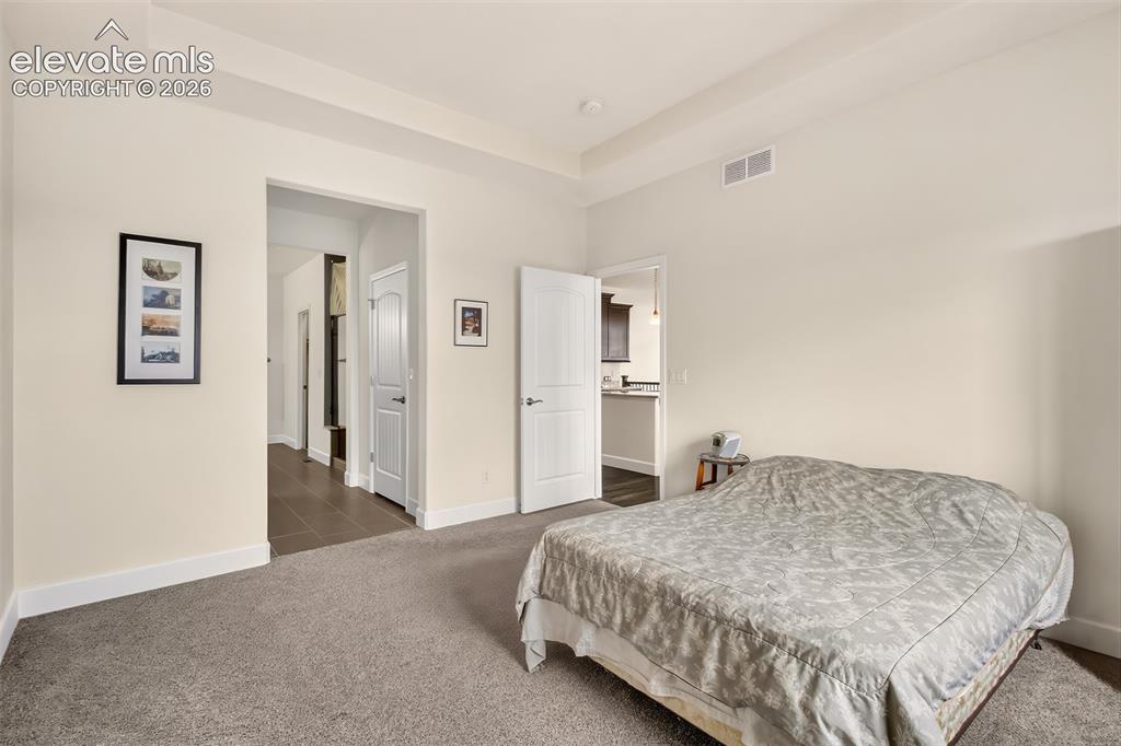 Image 11 of 25: Bedroom
