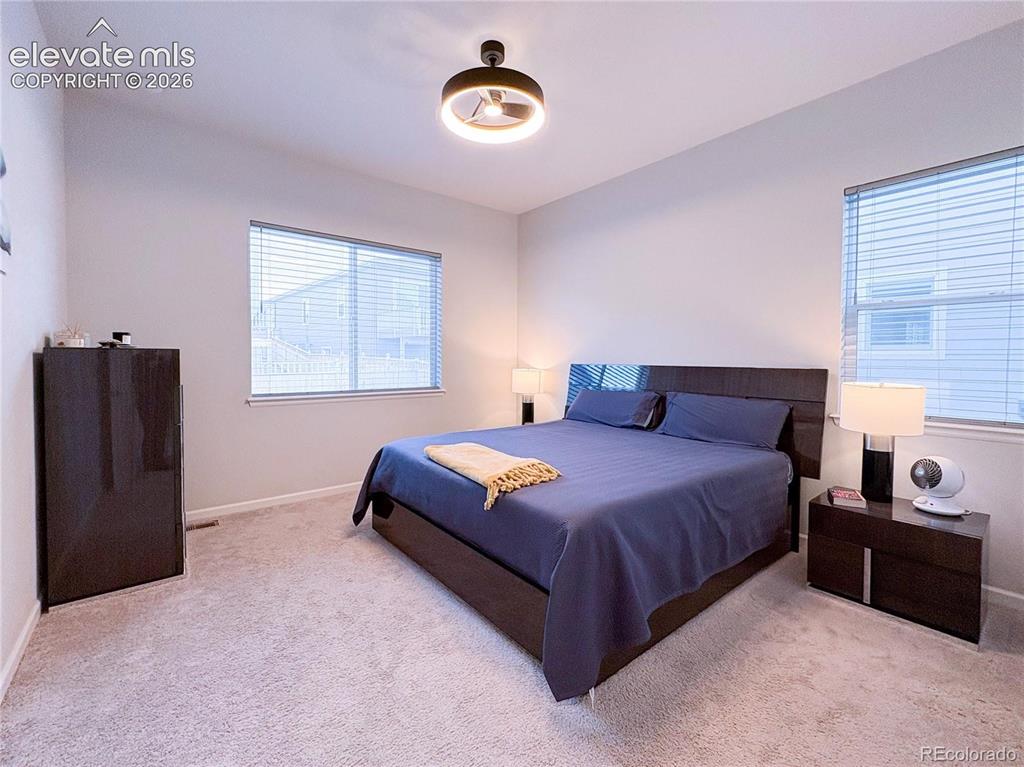 Image 14 of 30: Bedroom