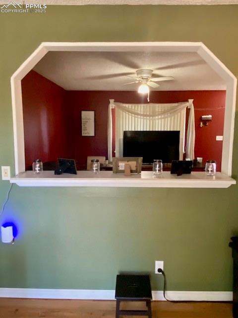 Image 12 of 28: Kitchen