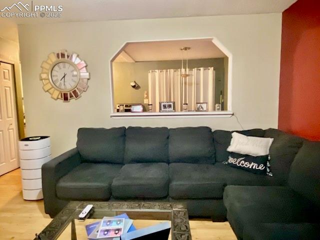 Image 4 of 28: Looking through to the kitchen