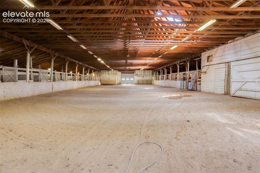 Image 35 of 49: Stable