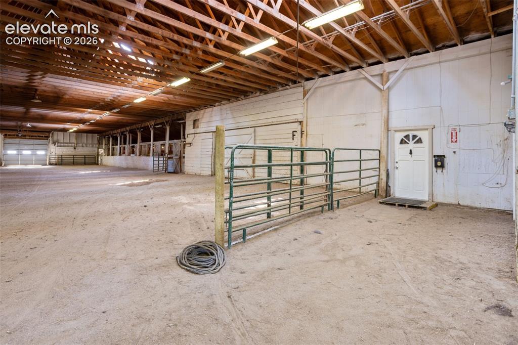 Image 36 of 49: Stable