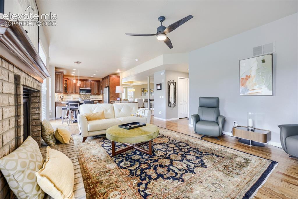 Image 17 of 47: Family Room