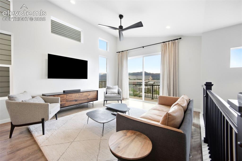 Image 11 of 42: Living Room
