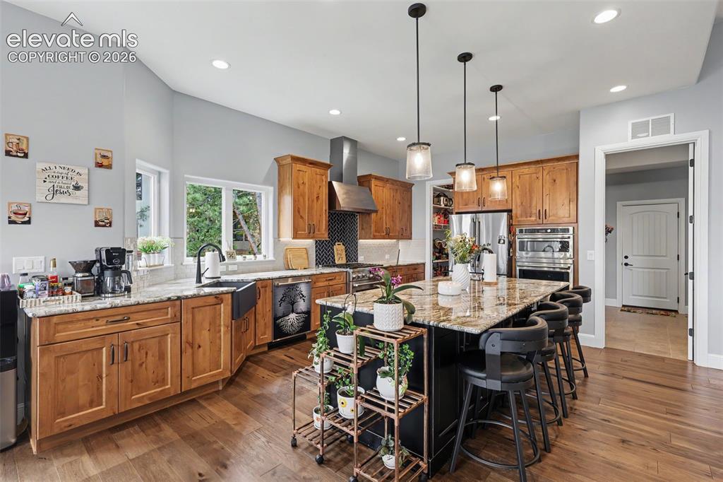 Image 12 of 48: Kitchen