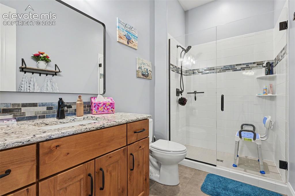 Image 29 of 48: Bathroom