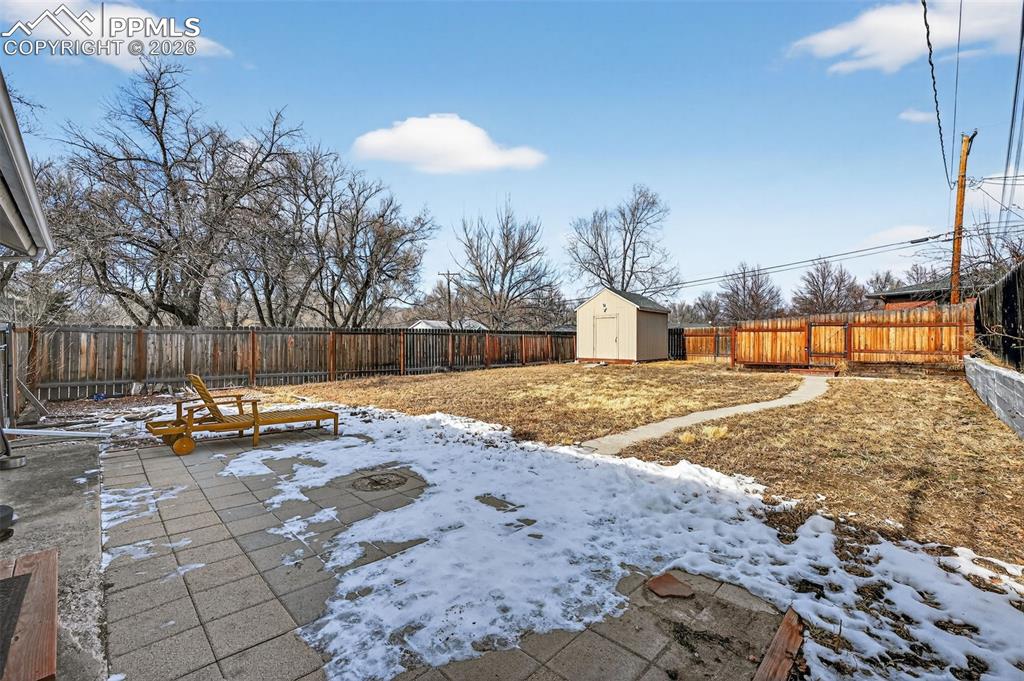 Image 23 of 34: Back Yard