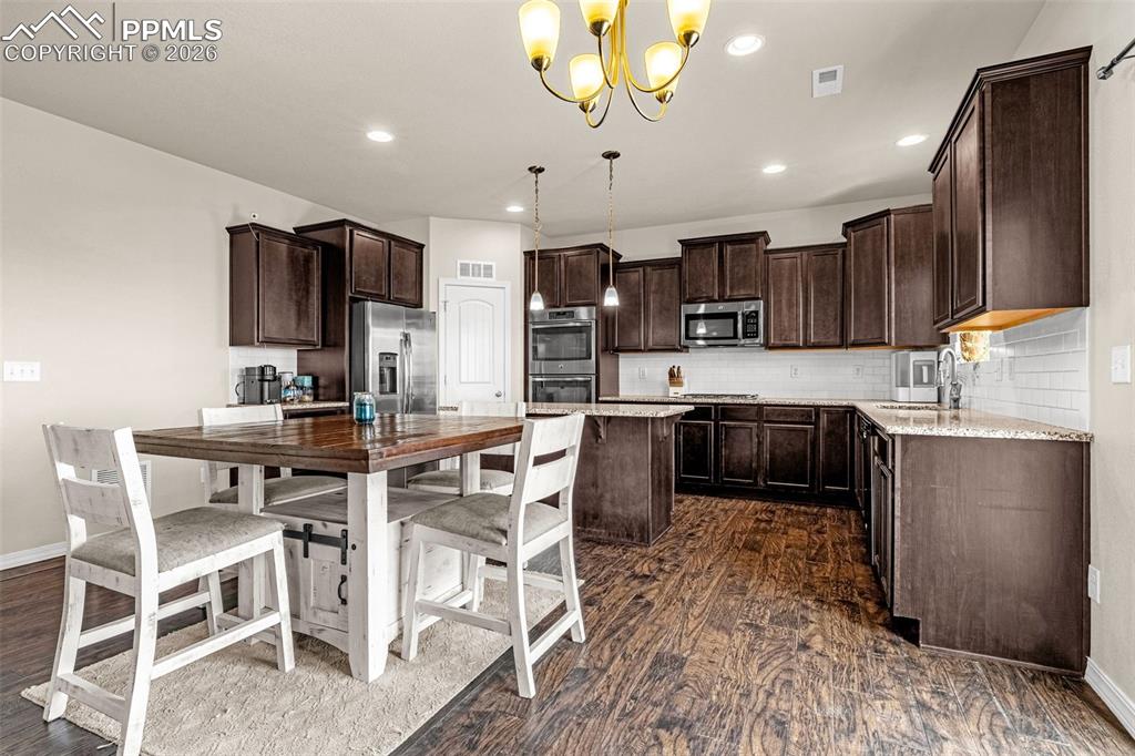 Image 11 of 37: Kitchen