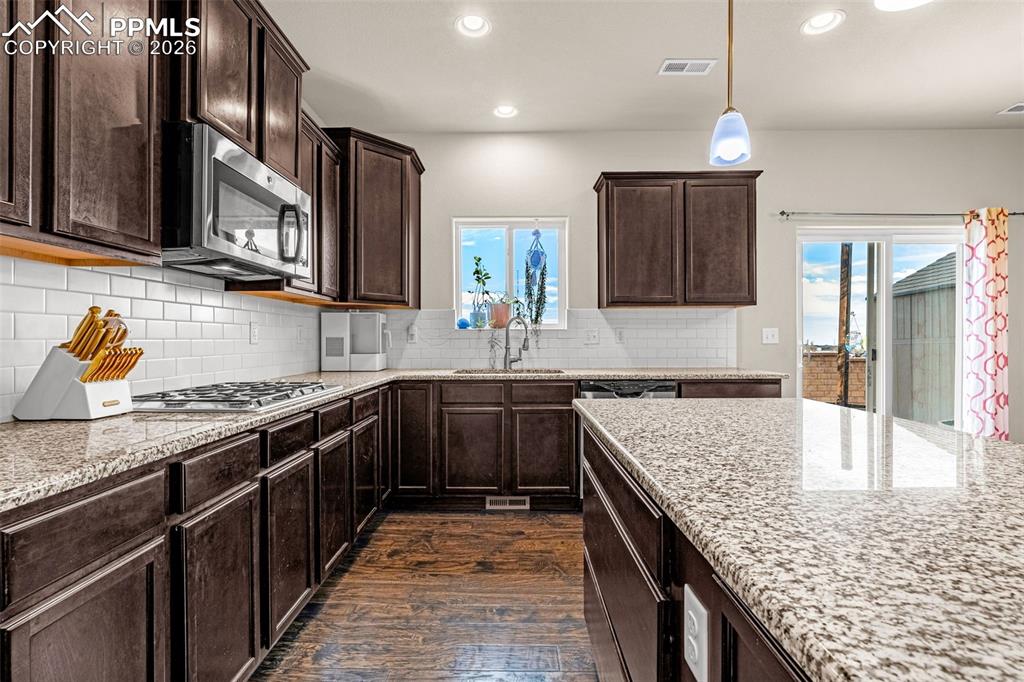 Image 12 of 37: Kitchen