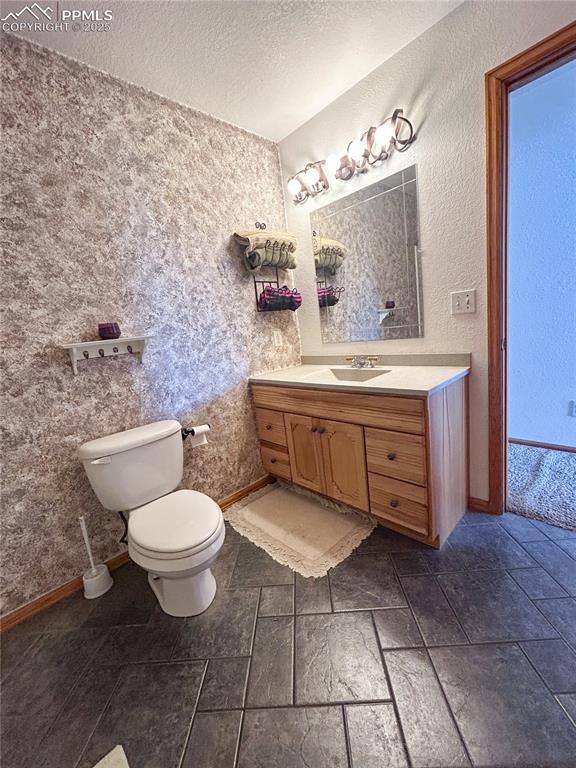 Image 20 of 31: Bathroom