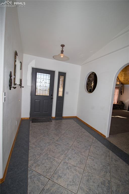 Image 5 of 31: Entry