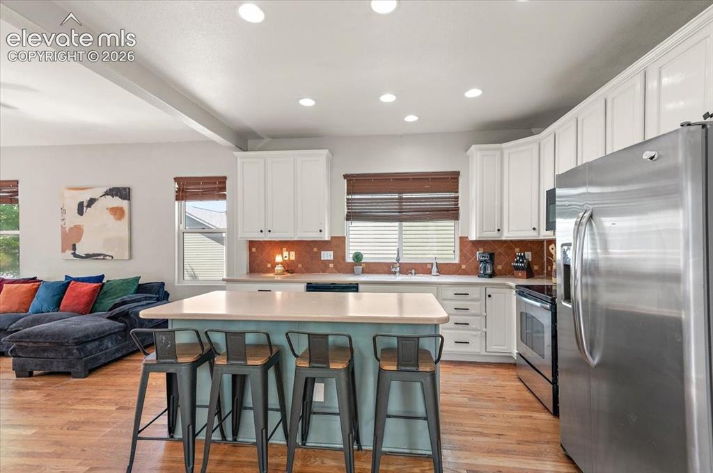 Image 4 of 47: Kitchen