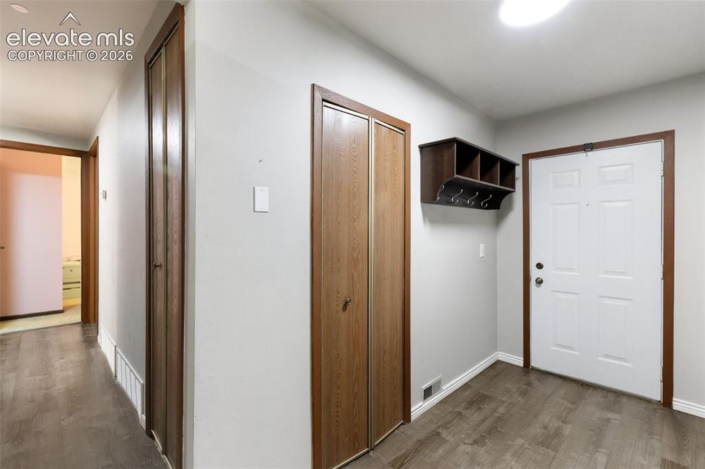 Image 6 of 27: Entry