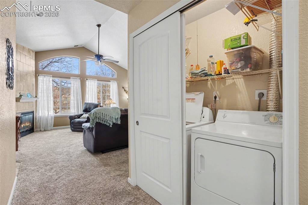 Image 10 of 31: Laundry