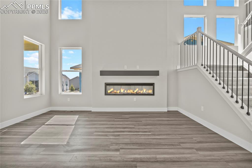 Image 10 of 43: Living Room