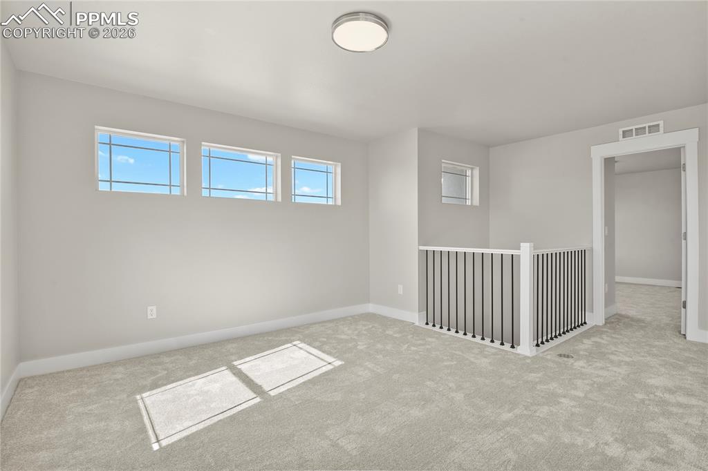 Image 22 of 43: Upper level loft space