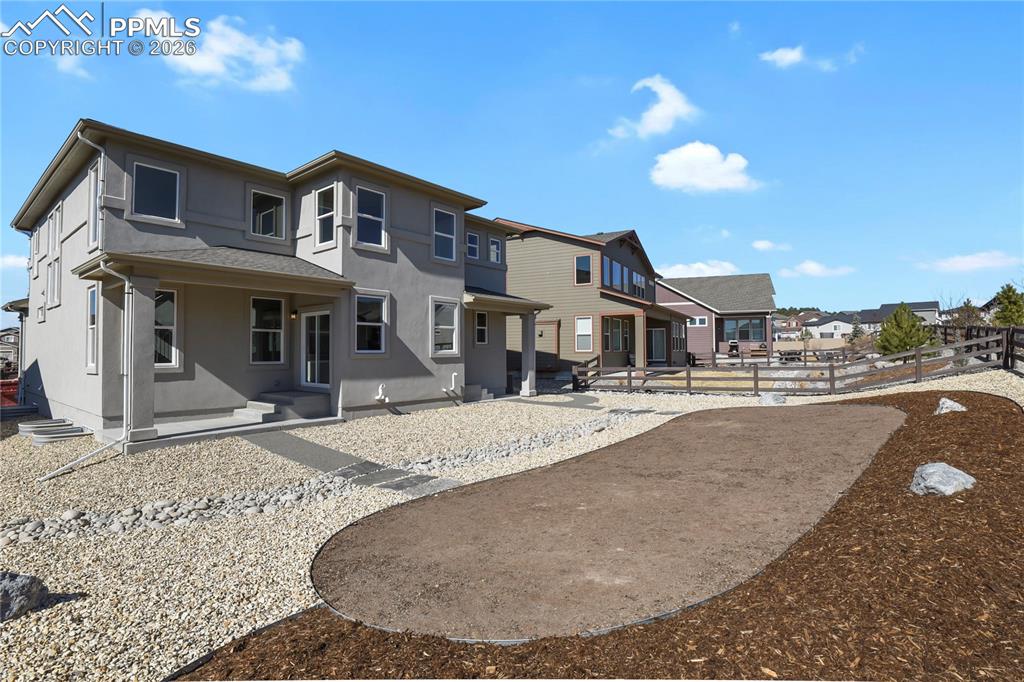 Image 43 of 43: Yard