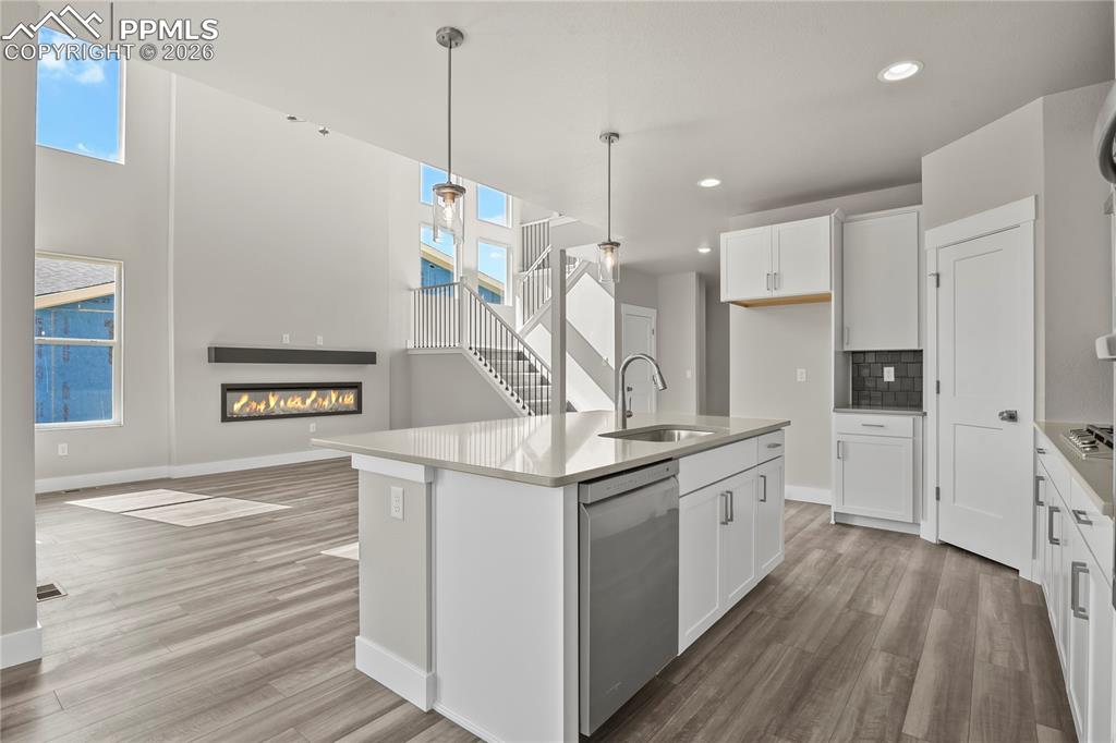 Image 7 of 43: Kitchen