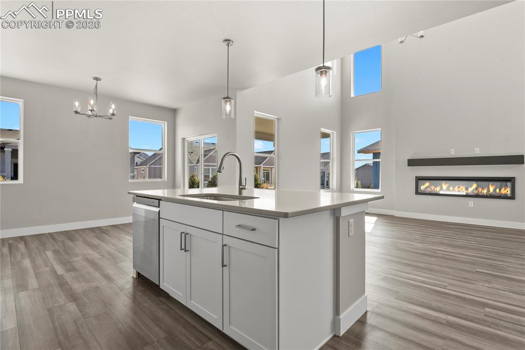 Image 8 of 43: Kitchen