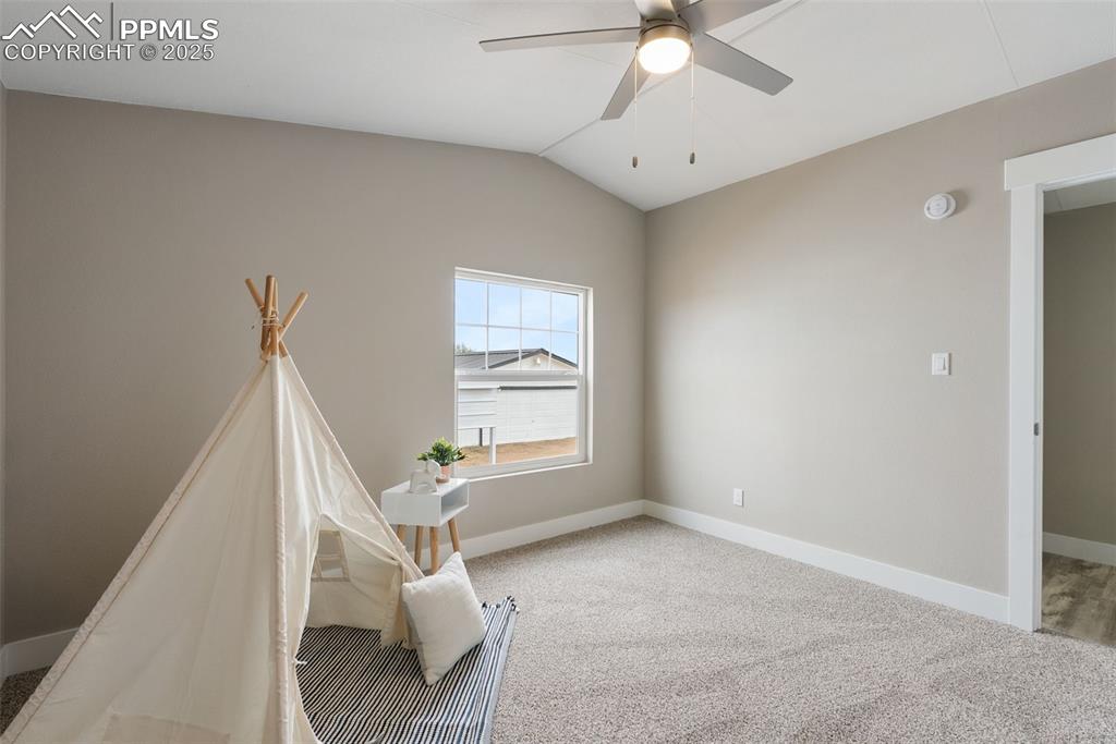 Image 30 of 35: Sitting Room