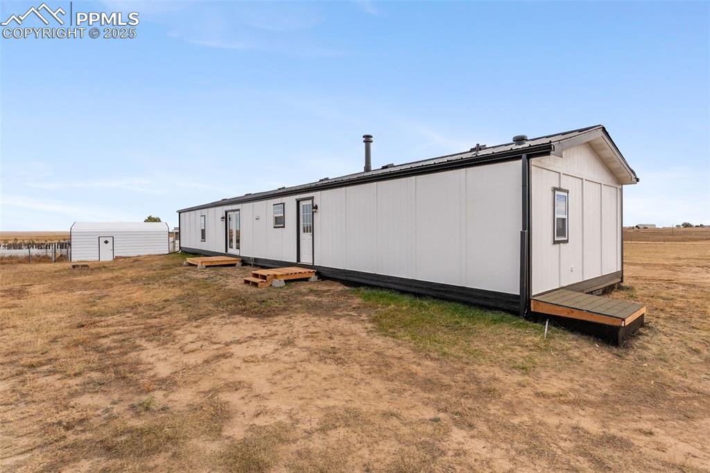 Image 33 of 35: Back of Structure