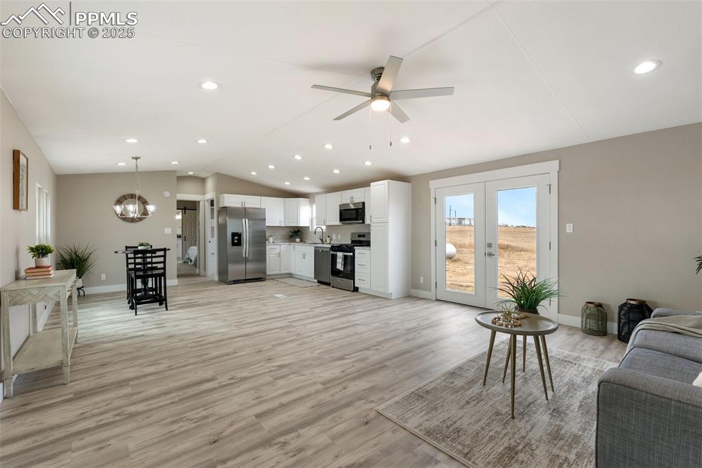 Image 7 of 35: Living Room