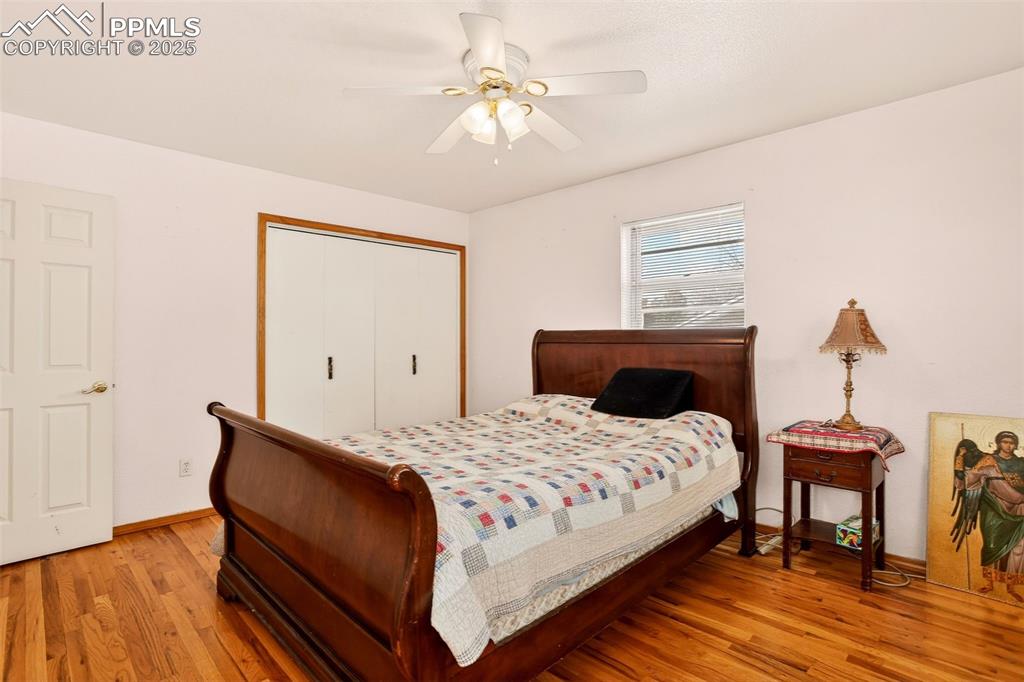 Image 11 of 37: Primary bedroom