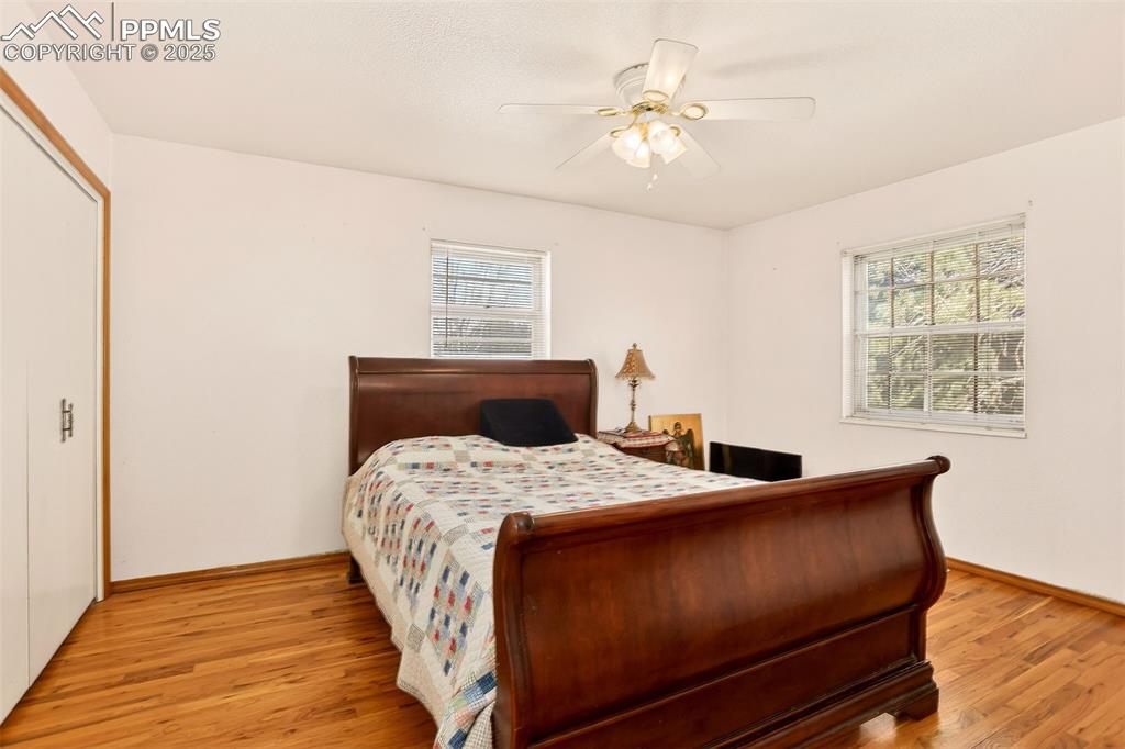 Image 12 of 37: Primary bedroom