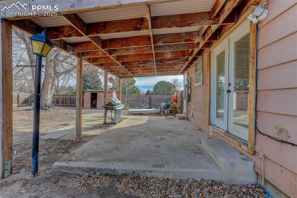 Image 33 of 37: Patio