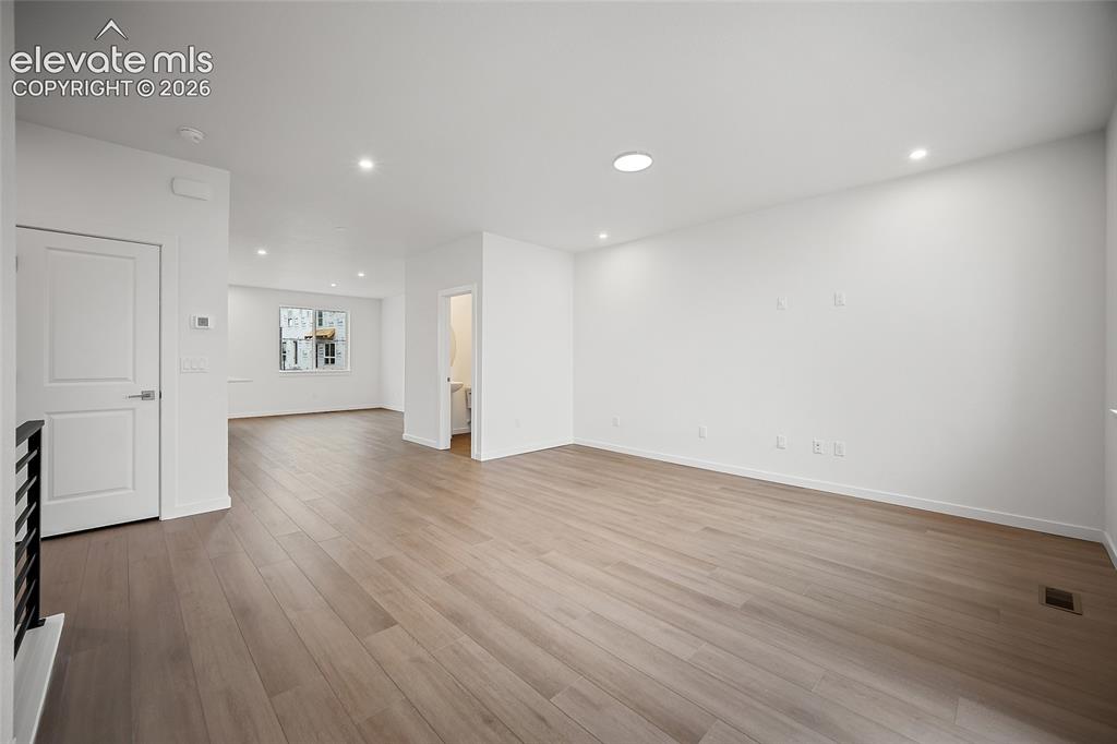 Image 14 of 32: Living Room