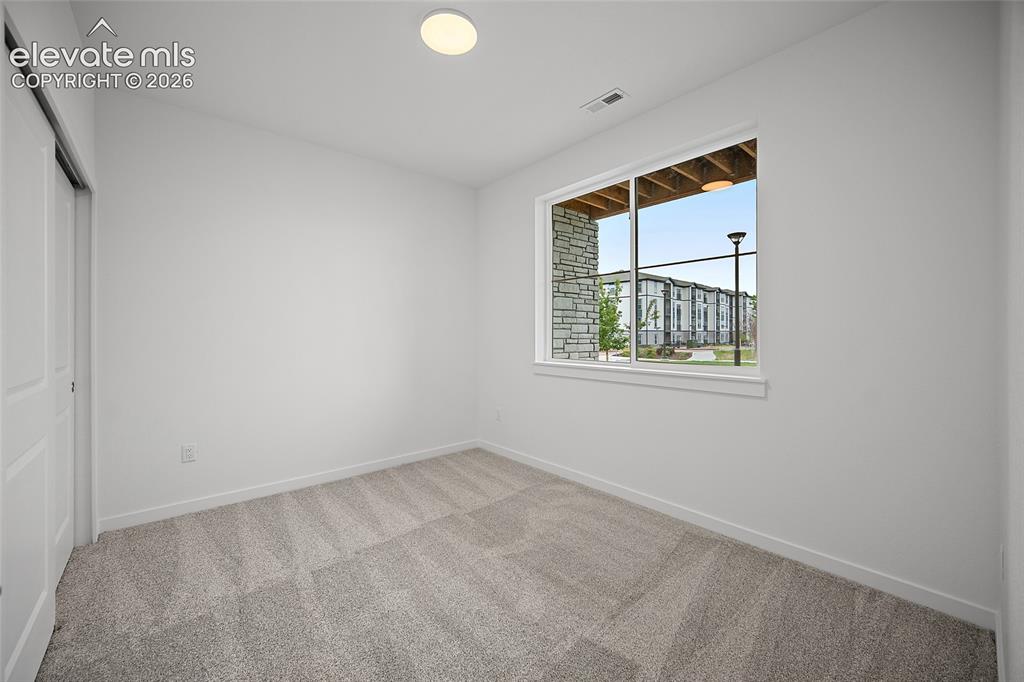 Image 9 of 32: Bedroom