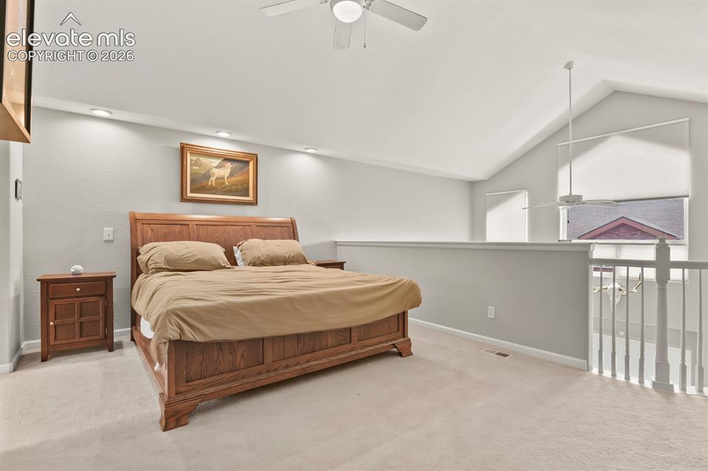 Image 17 of 38: Bedroom
