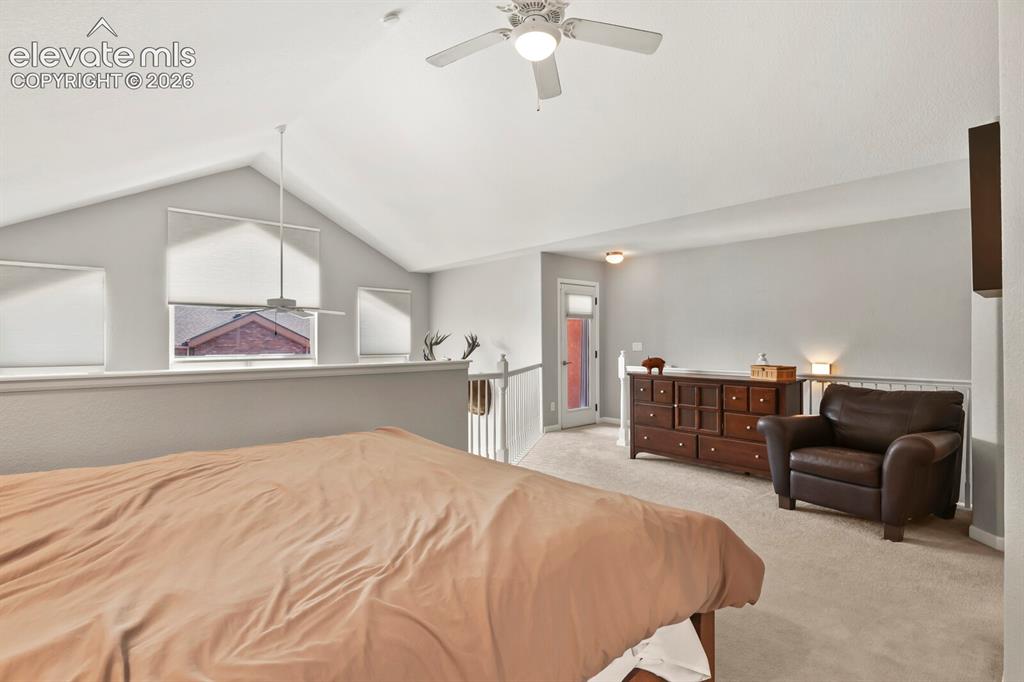 Image 19 of 38: Bedroom