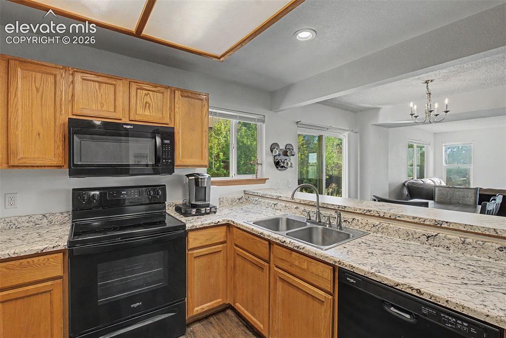 Image 13 of 34: Kitchen