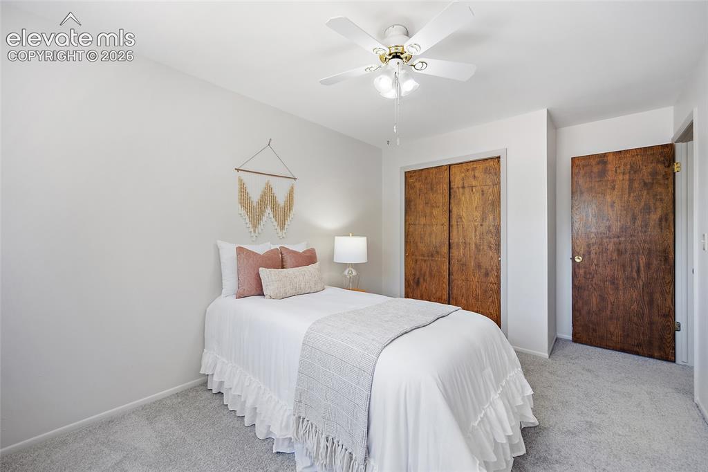 Image 18 of 47: Bedroom