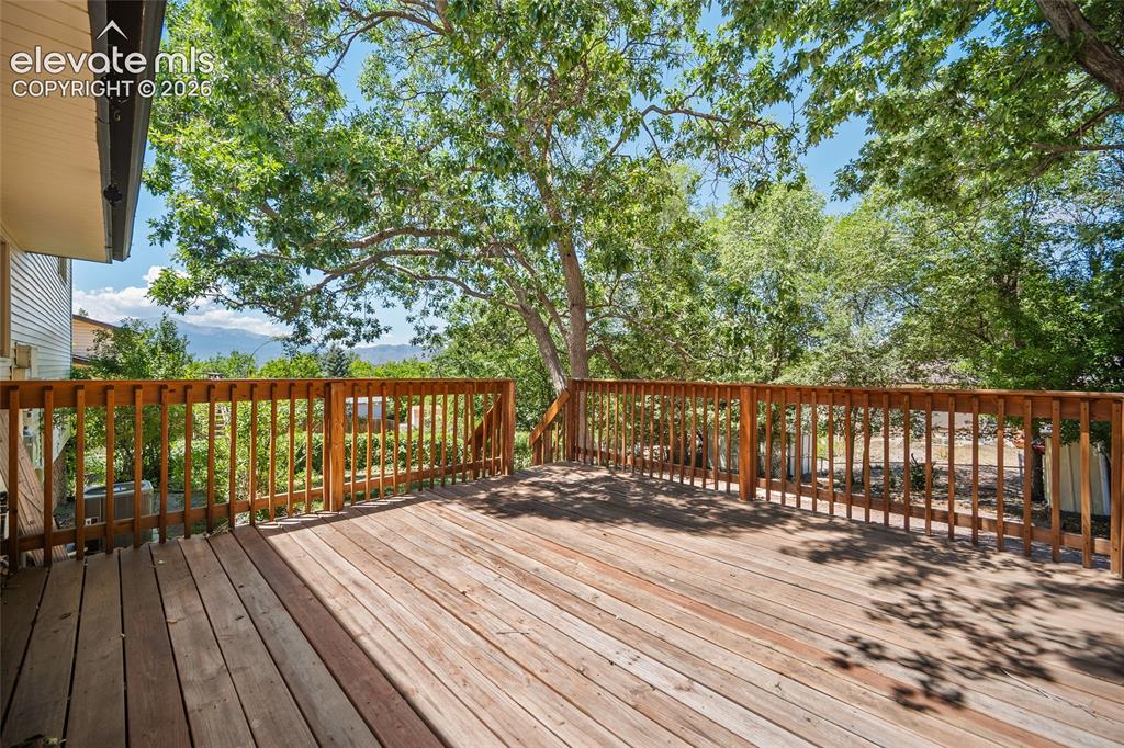 Image 30 of 47: Deck
