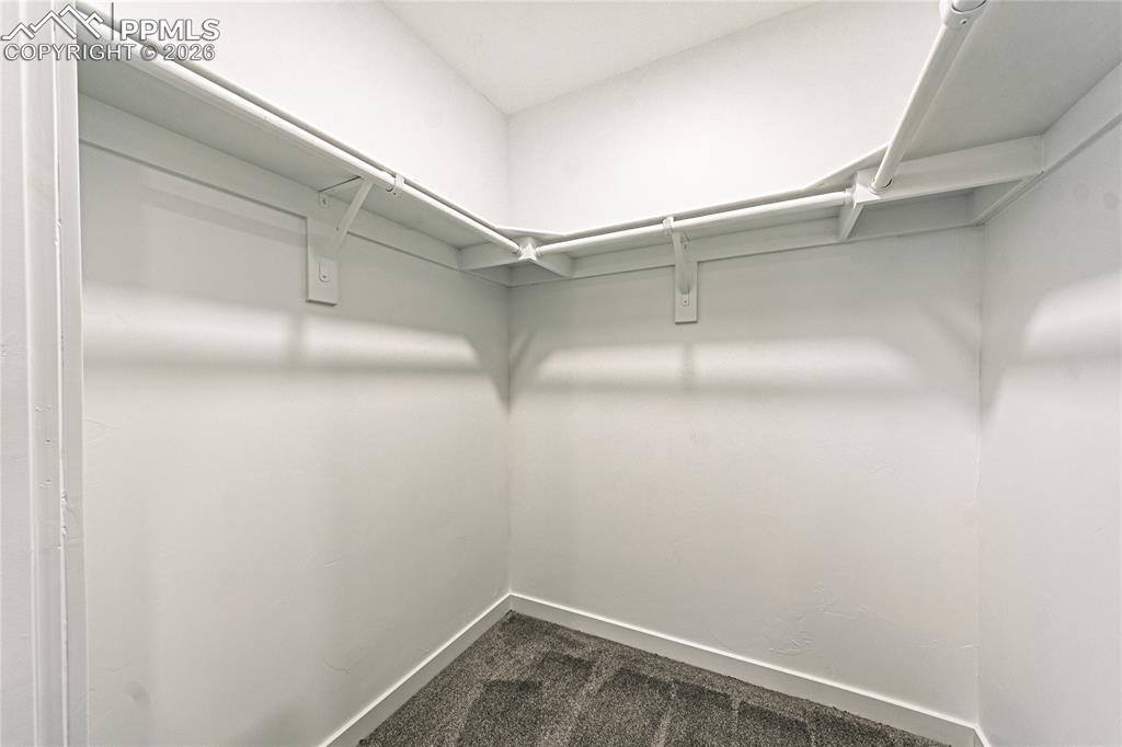 Image 21 of 38: Closet