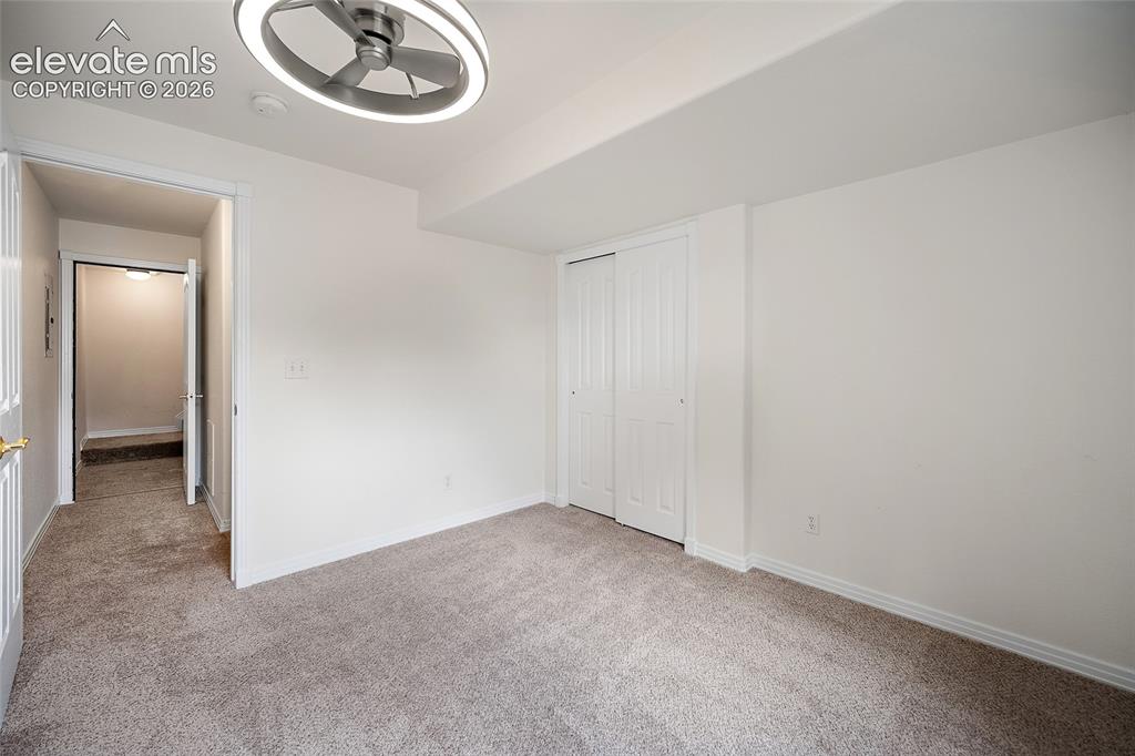 Image 19 of 30: Bedroom