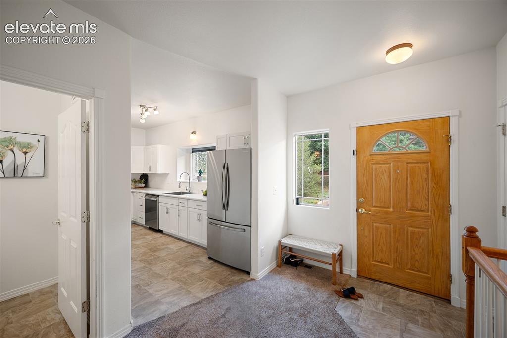 Image 6 of 30: Kitchen
