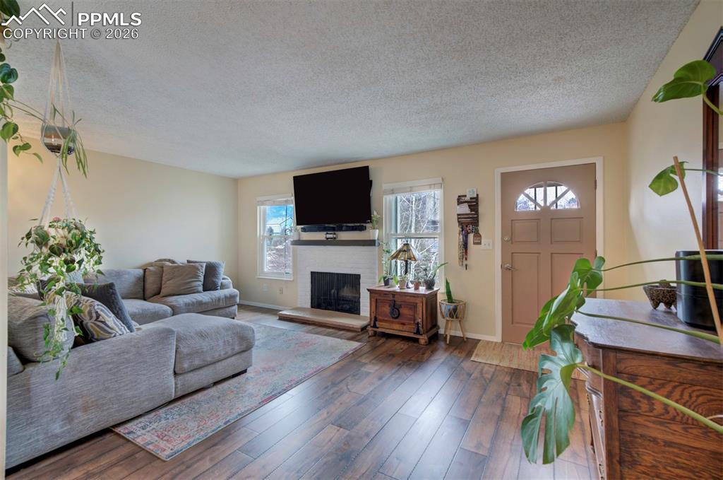 Image 8 of 26: Living Room