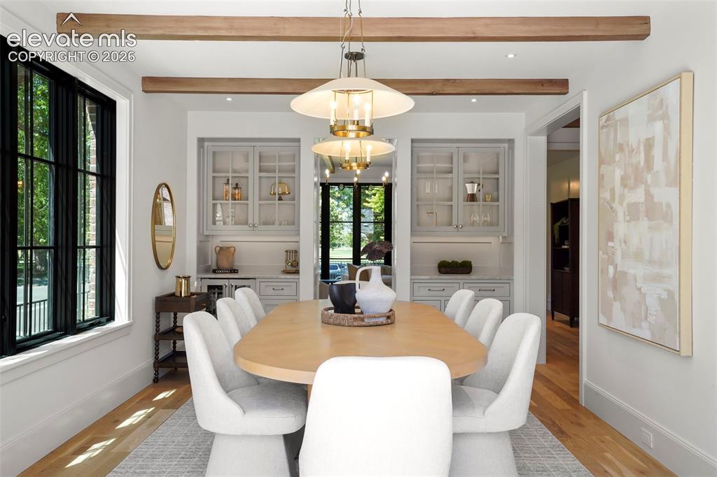 Image 8 of 34: Dining Area