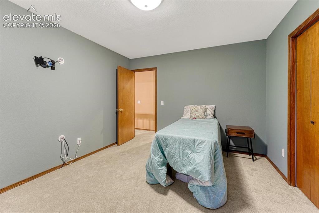 Image 18 of 46: Bedroom