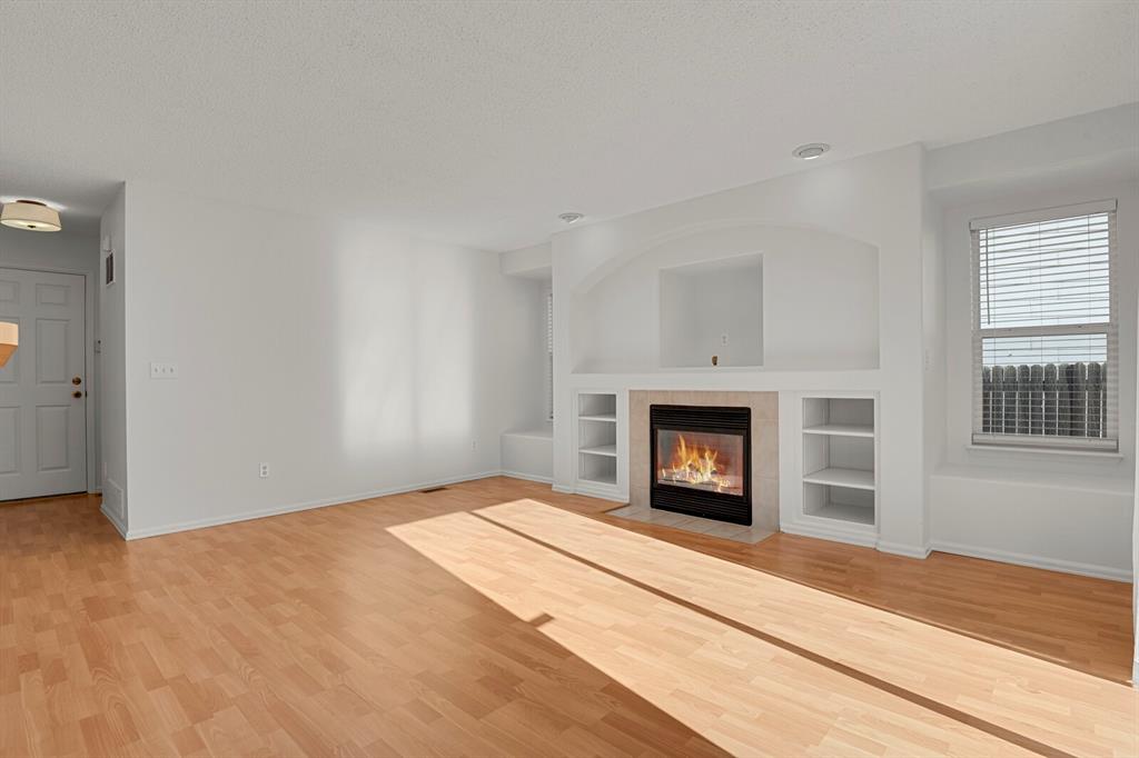 Image 12 of 33: Living Room