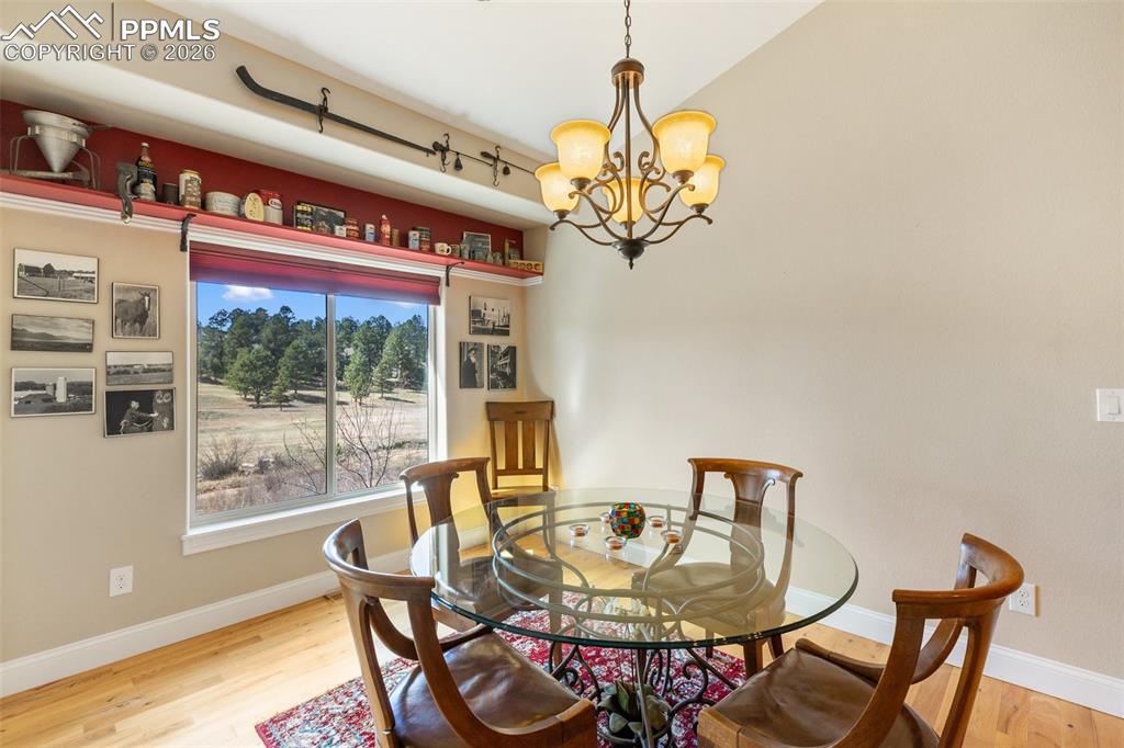 Image 10 of 39: Dining Room