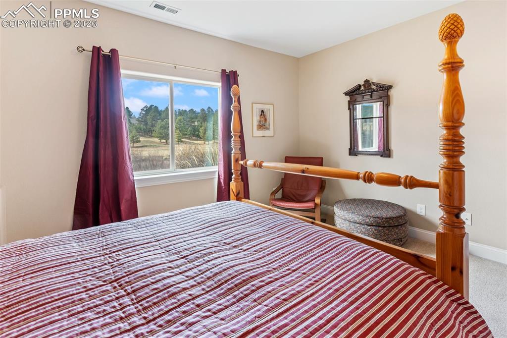 Image 33 of 39: Bedroom