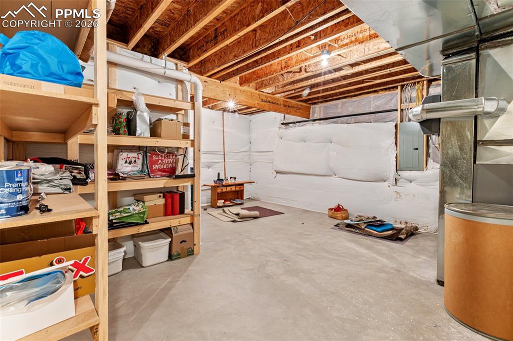 Image 34 of 39: Storage and utility room